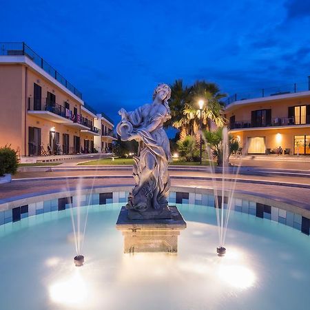 Royals Gate Hotel Rodi Garganico Exterior photo